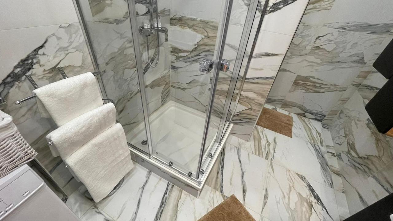 D&D Schonbrunner Deluxe Apartment Wien Exterior foto