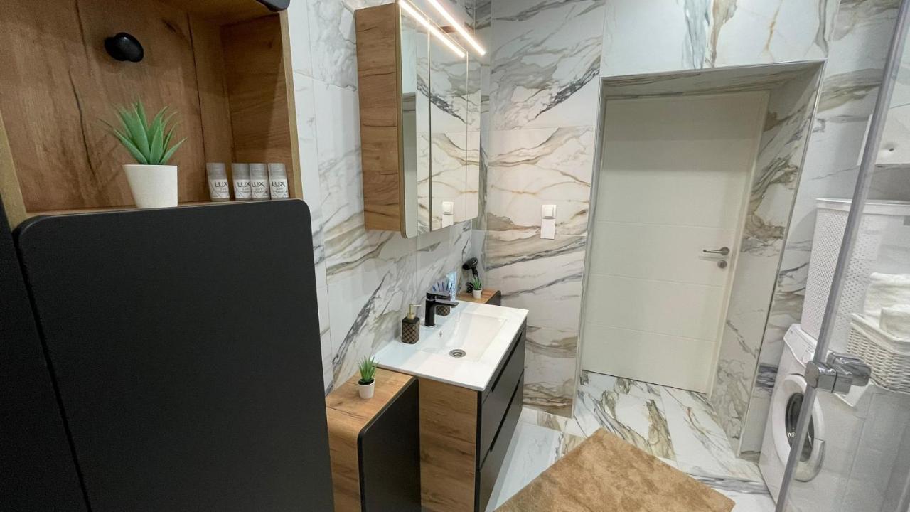 D&D Schonbrunner Deluxe Apartment Wien Exterior foto
